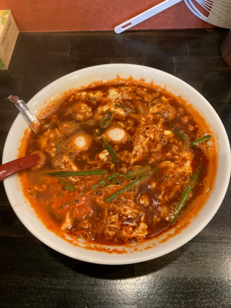 「元祖辛麺　10辛　レディース　ラーパス　うずら3コ」@辛麺屋桝元 前橋県庁南店の写真