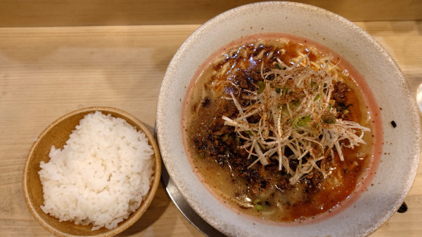 「鶏パイタイワン」@中華そば すばる食堂の写真