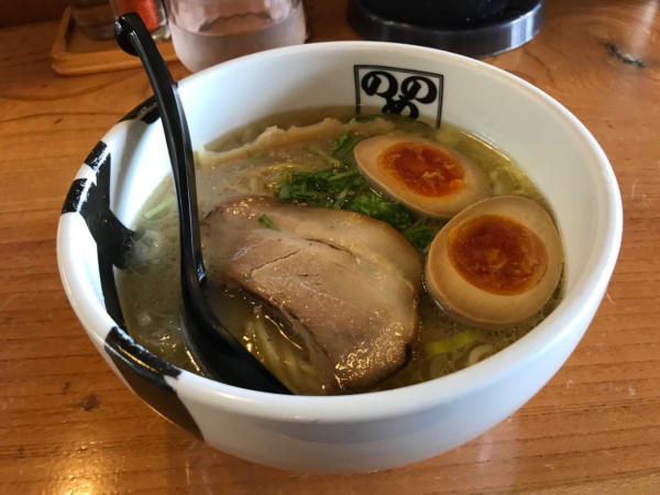 「濃厚塩ラーメン、味玉(740円)」@ラーメン のしめの写真