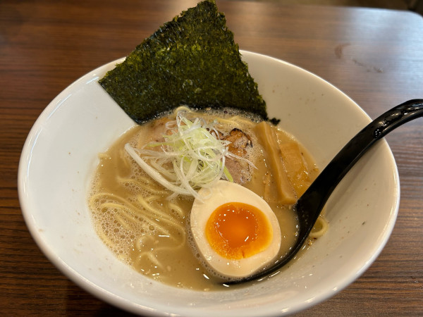 「塩インディー」@INDIEラーメンの写真