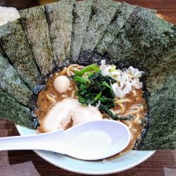 のりスペシャルラーメン(麺硬め)＋ライス