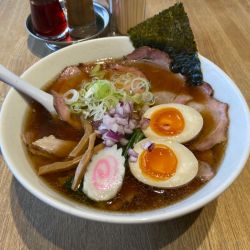 チャーシューワンタン麺(1400円)