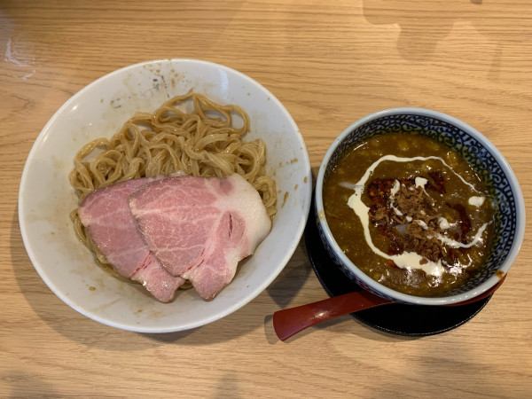 「熱盛りカレーまぜつけ麺」@らーめん セアブラノ神 壬生本店の写真