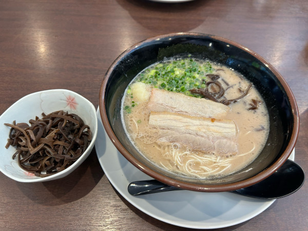 「博多ラーメン860円」@二代目 白神 各務原店の写真