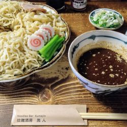 四種盛りつけ麺