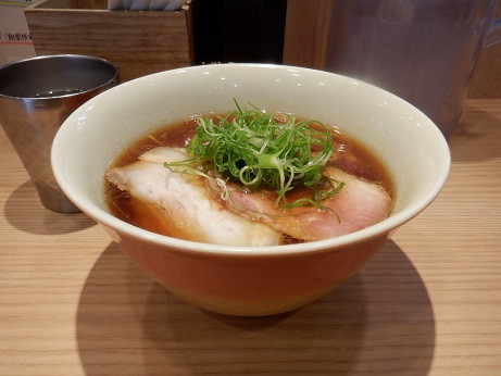 「醤油らぁ麺」@中村麺三郎商店の写真