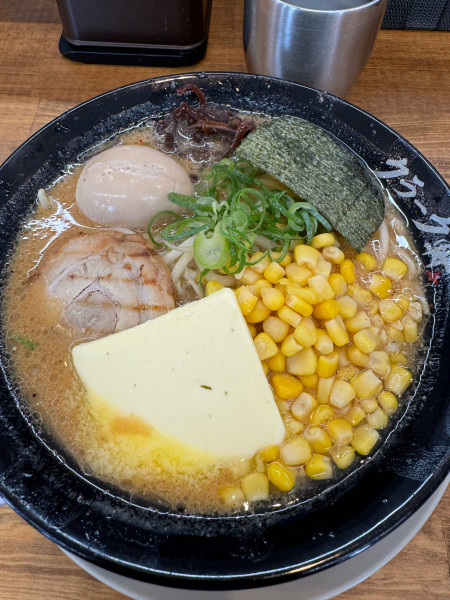 「みそバターコーンラーメン&味玉」@クラーク軒の写真