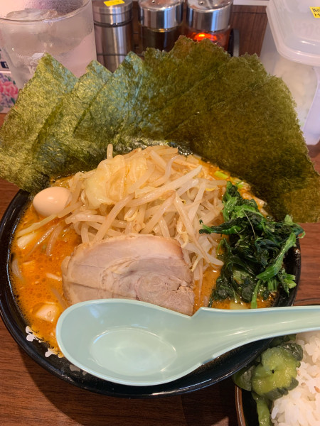 「味噌ラーメン＋のり（無料クーポン）」@横浜家系ラーメン 極味家 北浦和駅前店の写真