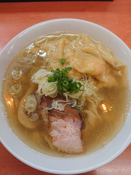 「海老ワンタンメン」@日陰の写真