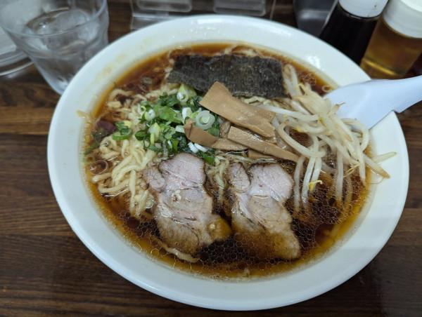 「わんたんめん1100円」@三憩園の写真