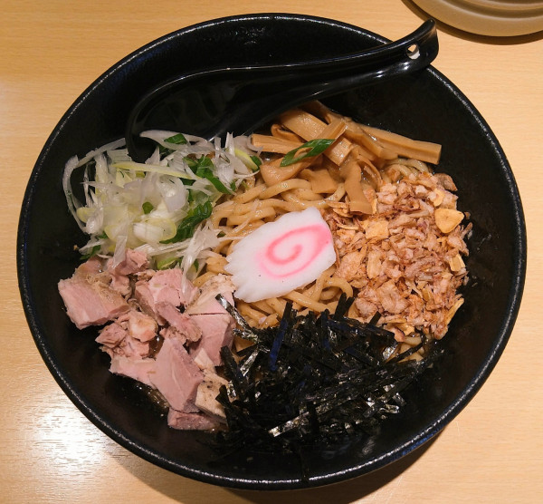 「油そば＋水餃子」@らーめん ぼん蔵の写真