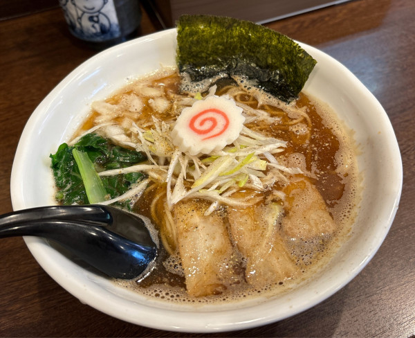 「煮干し醤油そば＋赤星」@焦乃香.の写真