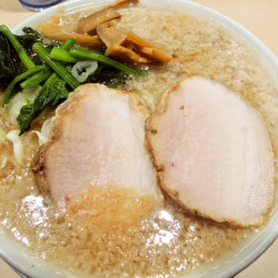 背脂中華（850円）