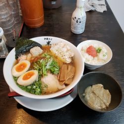 オオズワイガニ出汁ラーメン1700円+蟹味噌300円
