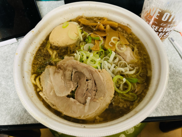 「しょうゆラーメン」@超ごってり麺 ごっつ 新小岩店の写真