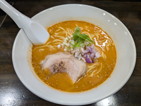 「辛い鯛味噌ラーメン(辛さ2倍)950円」@ラーメン晃煇の写真