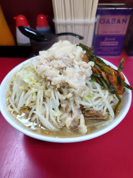 「大豚 ピリ辛ニラダレ  野菜  ニンニク  アブラ」@ラーメン二郎 中山駅前店の写真