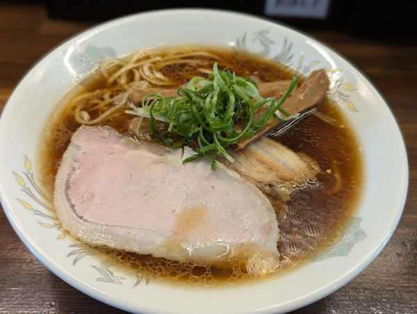 「鶏しょうゆ」@麺や一芯の写真