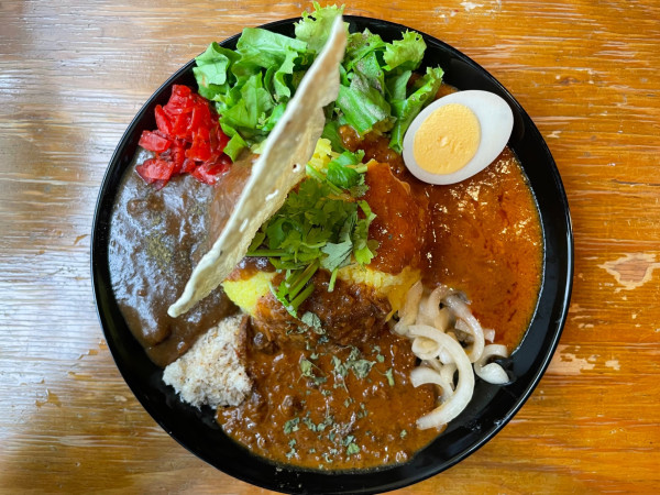 「3種のあいがけDX」@三軒茶屋カリガリマキオカリーの写真