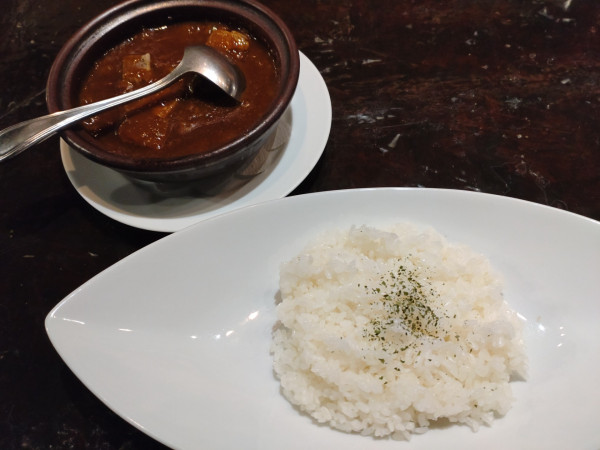「ビーフカレー　２０００円」@欧風カレーとハーブ料理 BRIBONの写真