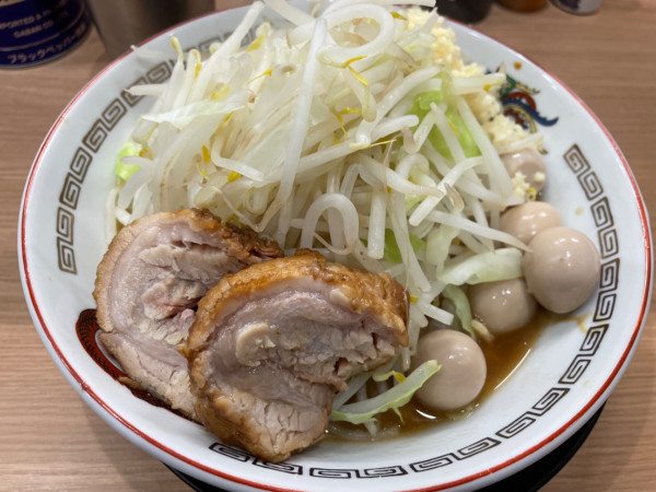 「ミニラーメン、ウズラ」@ラーメン豚山 金沢文庫店の写真