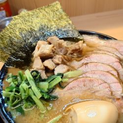 チャーシューメン＋チャーシュー3枚＋味玉