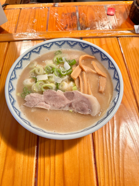 「ラーメン　(塩煮豚)」@とんぴととりの光龍益の写真