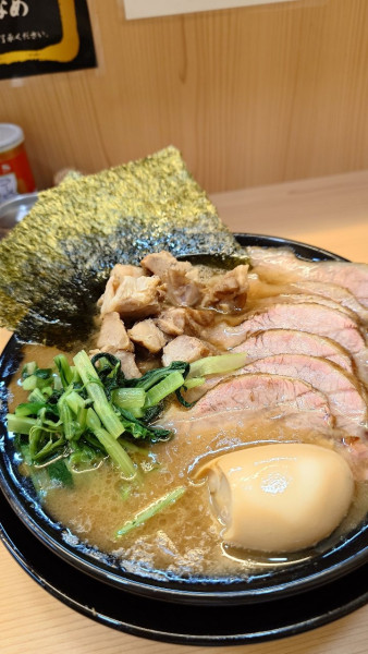 「チャーシューメン+チャーシュー3枚+味玉」@ラーメン 大國家の写真
