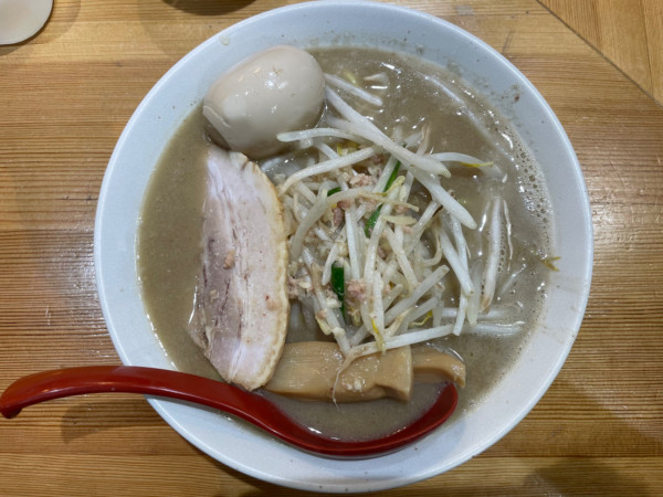 「味玉味噌ラーメン ¥1100 ライス ¥100」@味噌麺処 花道庵 北参道店の写真