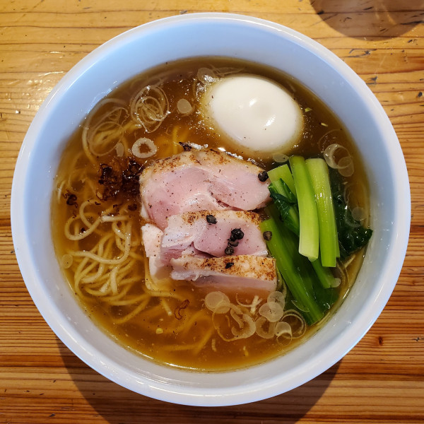 「地鶏中華そば」@麺処 図鑑の写真