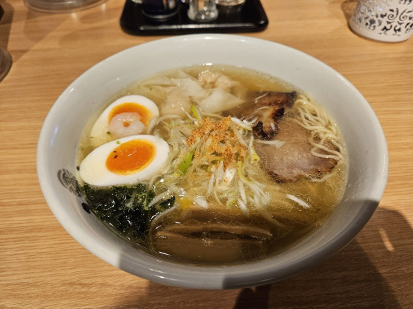 「塩ラーメン」@ひるがお アクアシティお台場店の写真