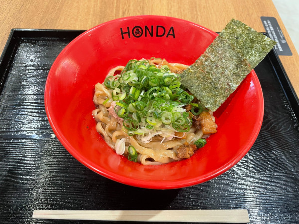 「極太手揉み油めん」@本田麺業 エミテラス所沢店の写真