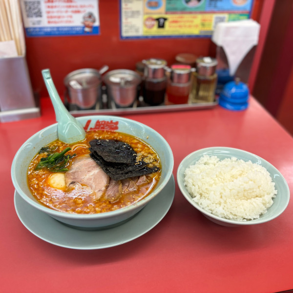 「辛味噌チャーシュー麺」@ラーメン山岡家 豊橋下地店の写真