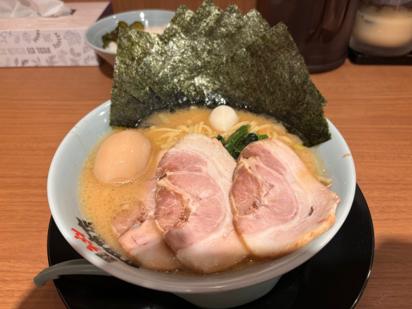「MAXラーメン」@町田商店 越谷店の写真