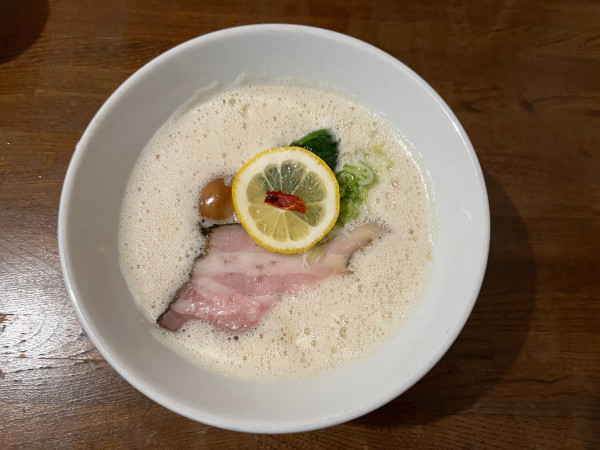 「鶏白湯@850」@御忍び麺処 nakamuLab.の写真