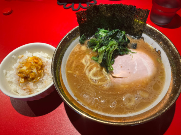 「ラーメン　玉子まぶし」@厚木家の写真