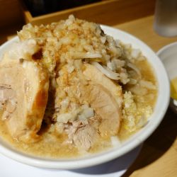 チャーシュー麺＋生卵