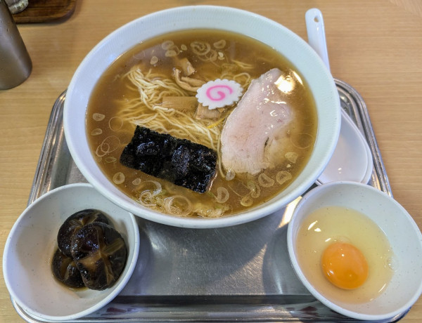「中華麺1000円　しいたけ100円　生玉子70円」@大宮大勝軒の写真