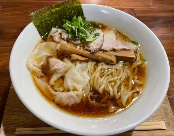 「醤油ワンタン麺」@麺屋 寛の写真