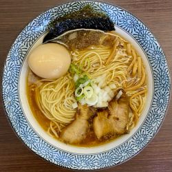 煮干しらぁめん（味玉＋150円）