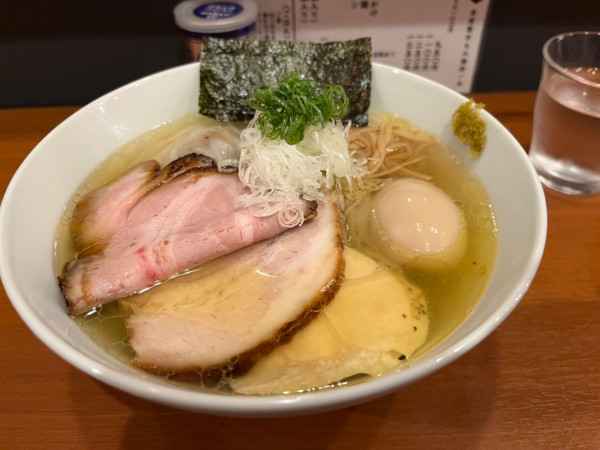 「特製塩ラーメン」@自家製手もみ麺 鈴ノ木の写真