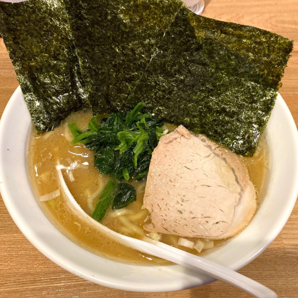 「らーめん 850円」@家系らーめん やなぎやの写真