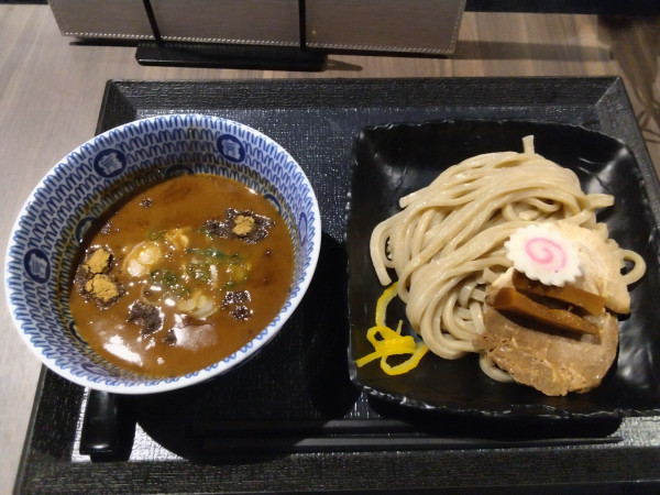 「[中華蕎麦とみ田]濃厚豚骨魚介つけめん(1300円)」@SHEF'S COLLABOの写真