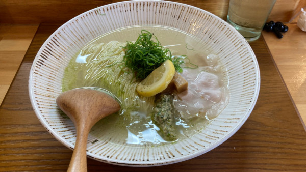 「牡蠣そば」@中華そば 華塩の写真