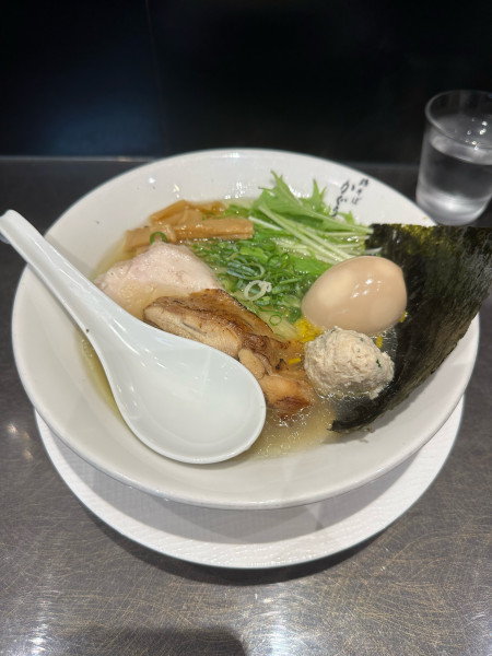 「特製あっさり鶏そば+大盛(0.5玉増)」@鶏そば かぐら屋 上野御徒町店の写真