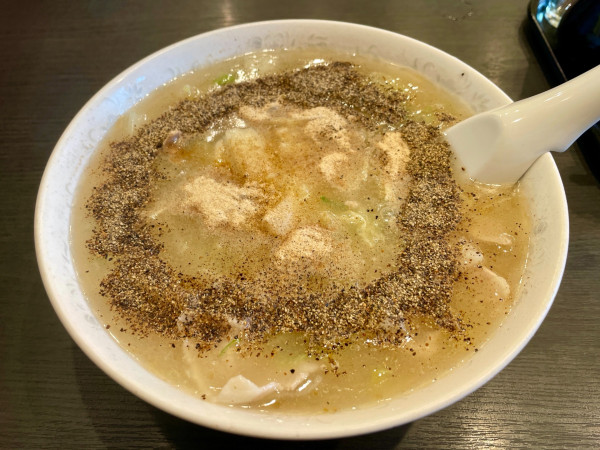 「胡椒湯麺」@萬福飯店 新丸子店の写真