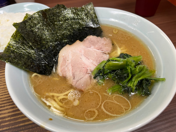 「ラーメン並」@横浜家系らーめん 武蔵家 川口店の写真