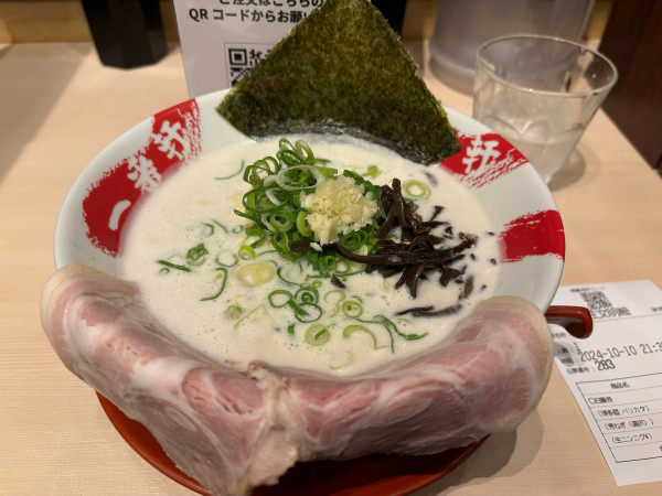 「ラーメン820円 替え玉無料 ライス大盛り150円」@大名古屋一番軒の写真