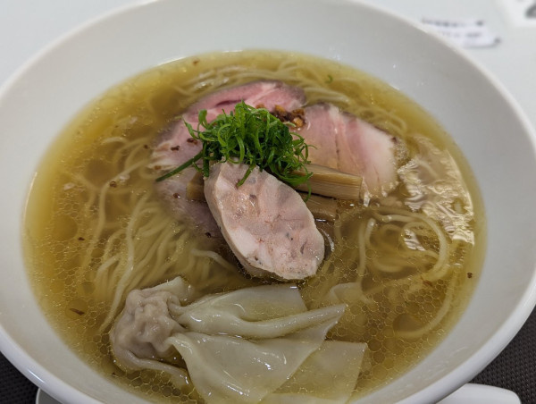 「塩らー麺」@らーめん 鉢ノ葦葉の写真