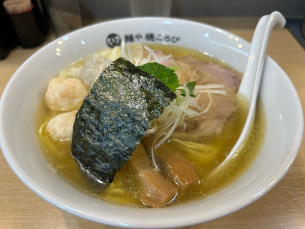 「ミックスワンタン中華そば1220円」@麺や 穂ころびの写真